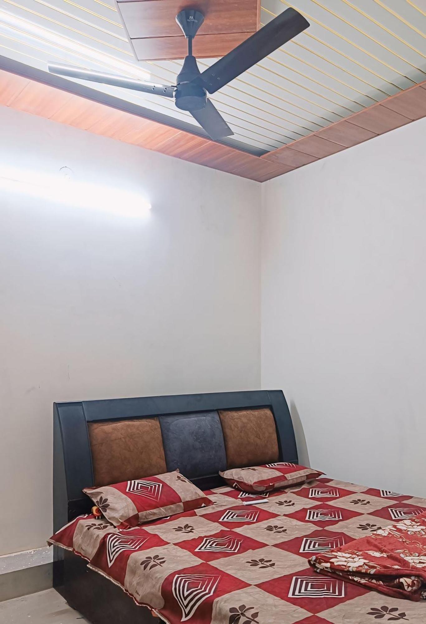 Keshav Narayan Home Stay Mathura Eksteriør bilde